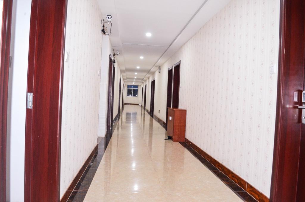 Chinese Business Hotel Kampala Bagian luar foto