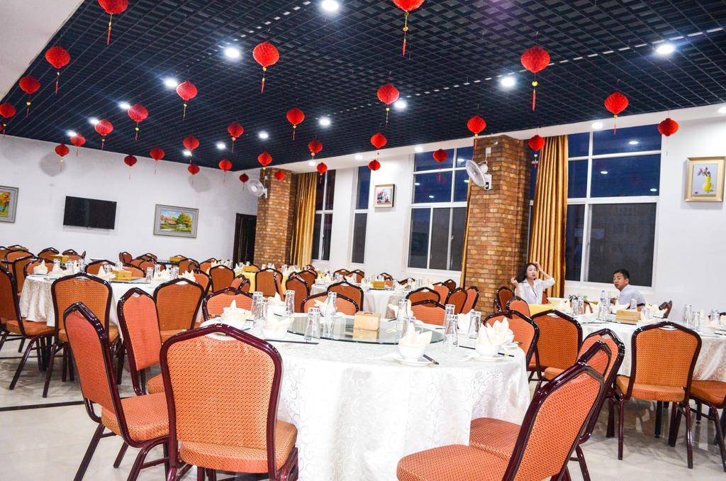 Chinese Business Hotel Kampala Bagian luar foto